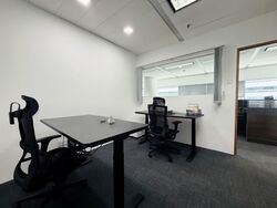 Gateway East (D7), Office #552440911